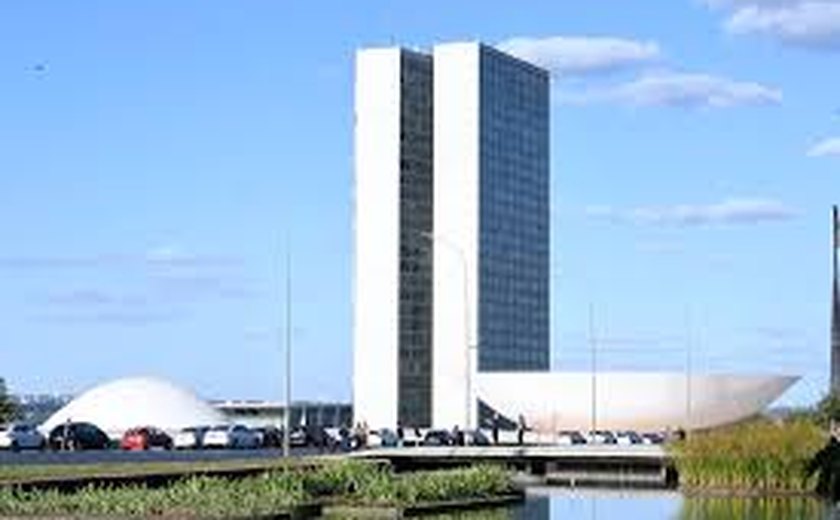 Senado aprova projeto que prevê garantia de escolta a juízes e procuradores