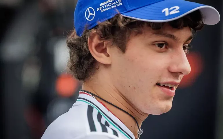 Kimi Antonelli mostra tranquilidade sobre futuro na Mercedes