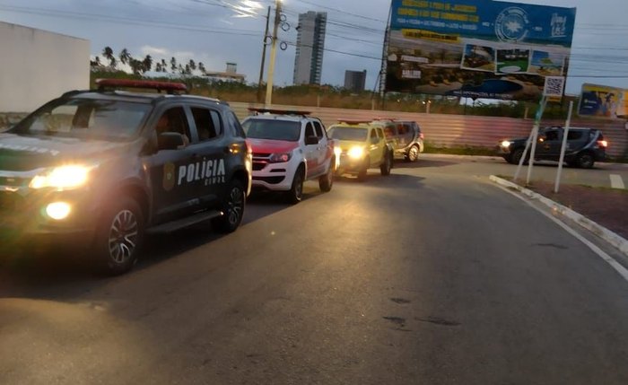 Forças táticas durante operação Forças táticas durante operação