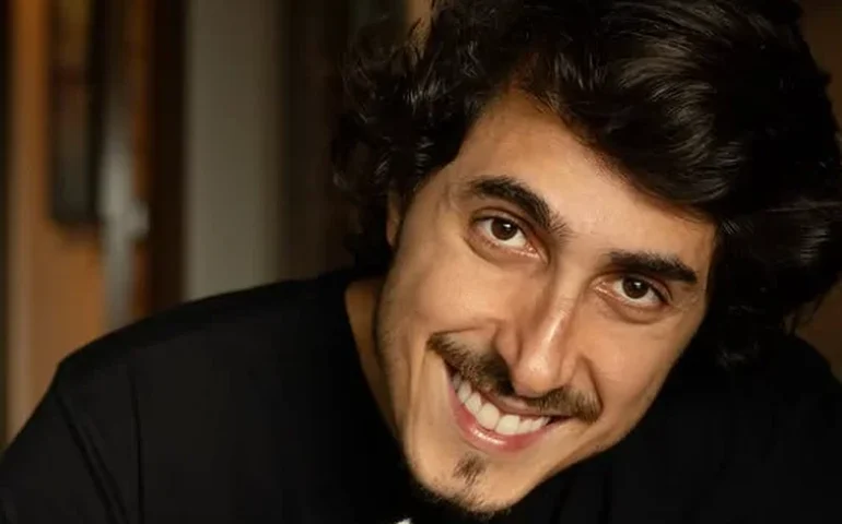 Felipe Castanhari faz alerta após perder o seu gatinho envenenado por uma dedetização