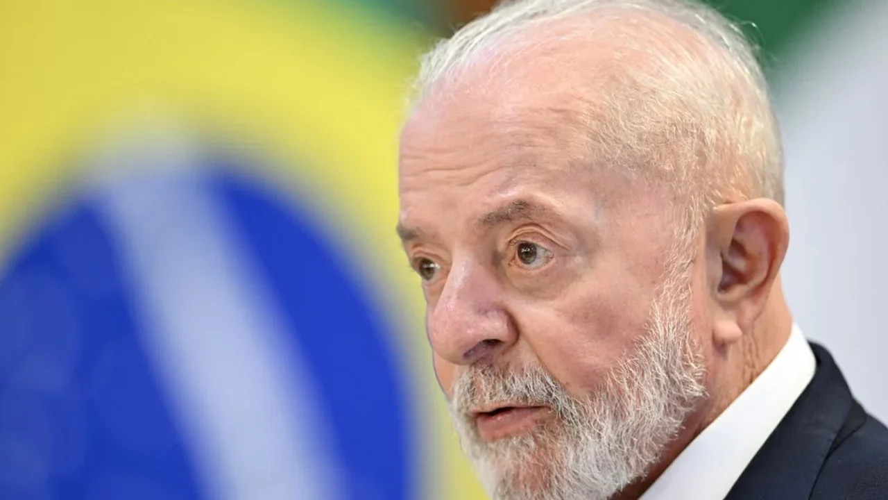 Lula diz que mundo vive situação de insensibilidade entre países e lamenta guerra em Gaza