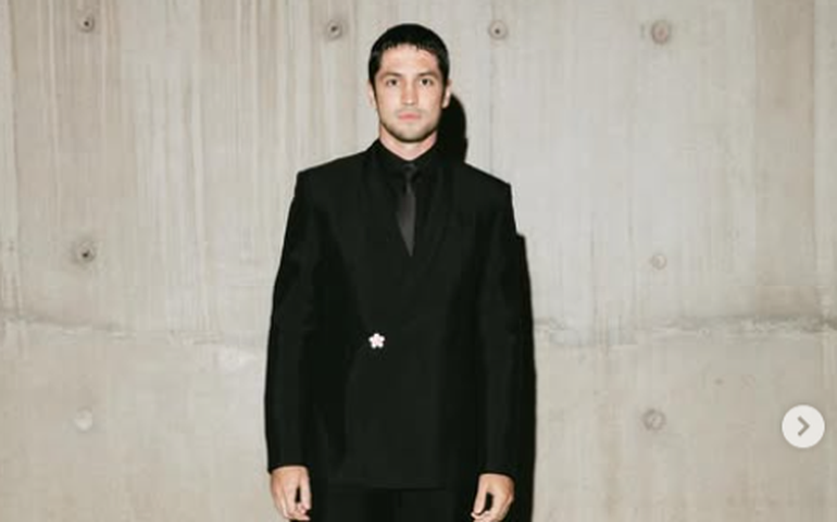 Gabriel Leone prepara álbum com repertório emocional