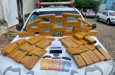 Após denúncia anônima, Polícia Militar apreende mais de 41 quilos de drogas em Santana do Ipanema