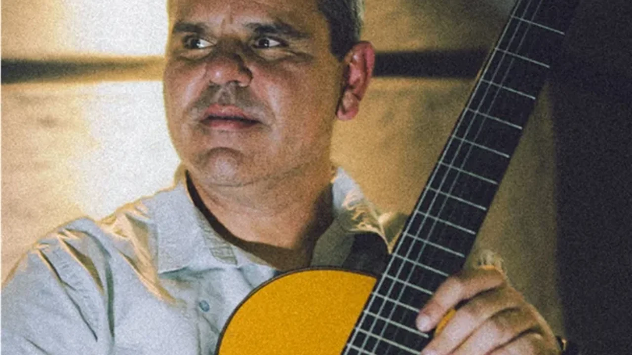 Daniel Carneiro aprofunda relação com samba após lançar álbum “Me Espera”