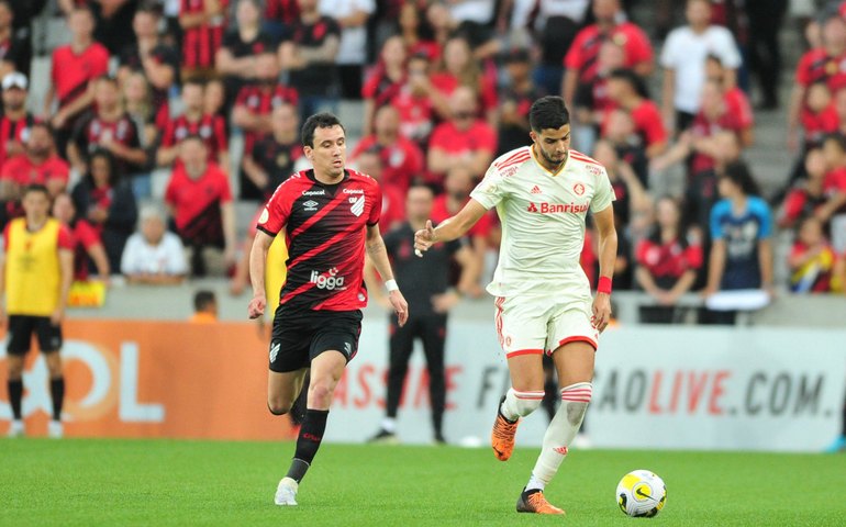 Athletico-PR e Inter empatam duelo direto e perdem a chance de colar na liderança