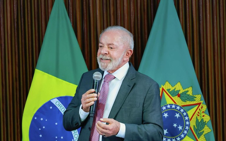 Governo avalia liberar até R$ 17 bilhões do FGTS para quitar dívidas