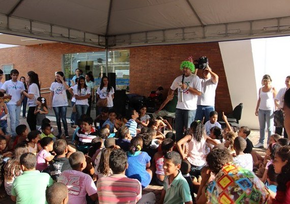 Dia das Crianças tem brincadeiras, presentes e atendimento de saúde