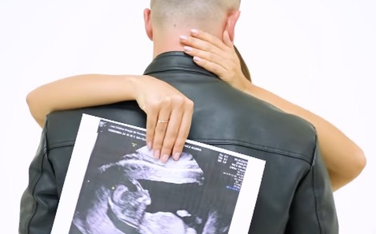 Lexa anuncia gravidez de primeiro filho com Ricardo Vianna