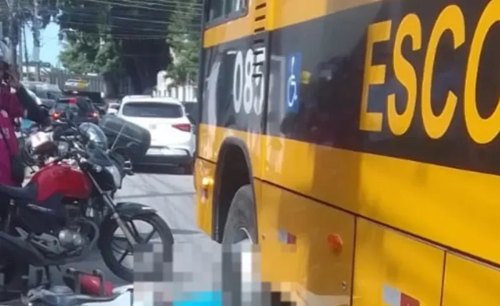 Acidente aconteceu no bairro do Farol