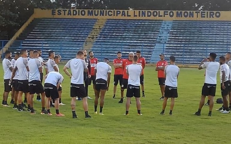Ponte Preta finaliza preparação para ‘jogo mais importante da temporada’