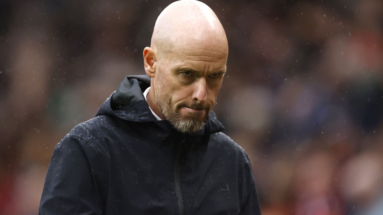 Erik ten Hag dedica vitória do Manchester United a Sir Bobby Charlton: 'Uma lenda'