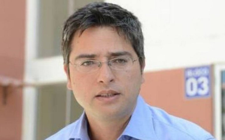 Quem é Carlos Portinho, senador do Rio que assume vaga de Arolde de Oliveira