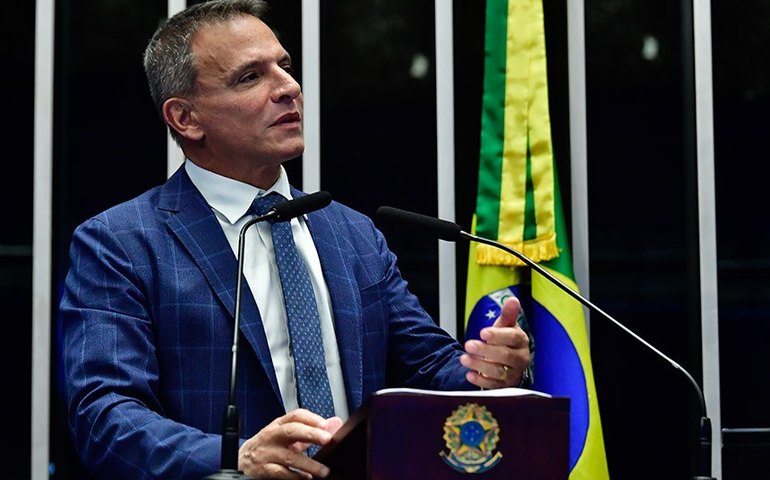 Marcio Bittar manifesta apoio ao Sistema Nacional de Educação