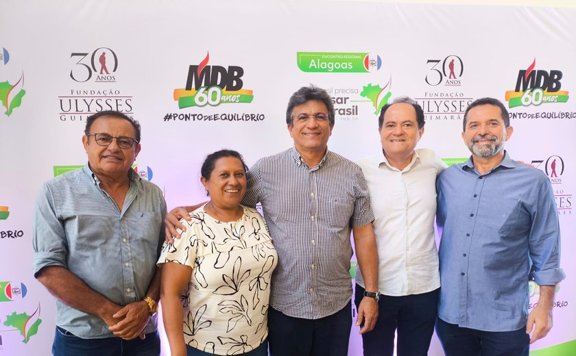 Unicafes-AL prestigia Senador Renan Calheiros durante encontro estadual do MDB