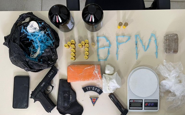 Polícia Militar apreende drogas e simulacro durante operação em Igreja Nova