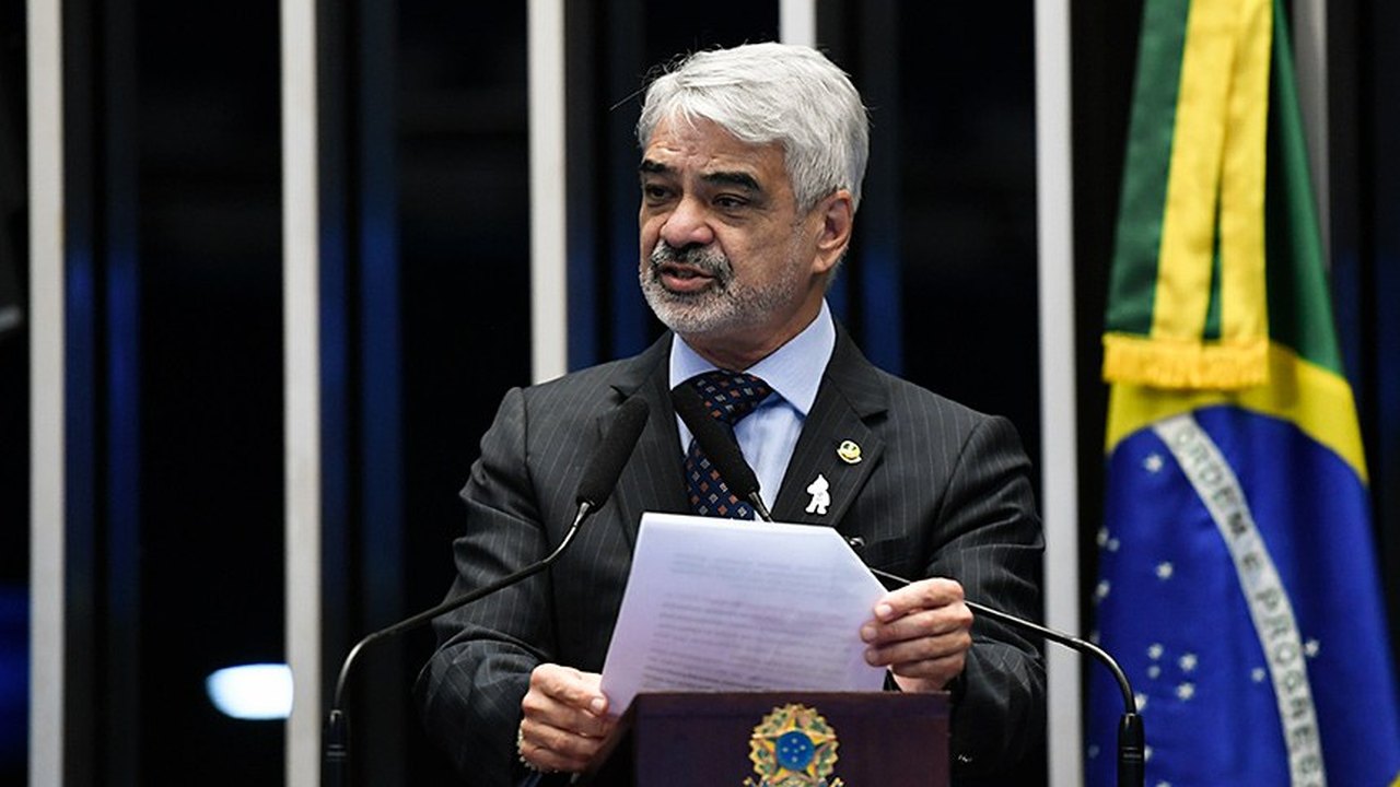 Humberto pede rigor na apuração das fraudes no Conecte SUS por Bolsonaro