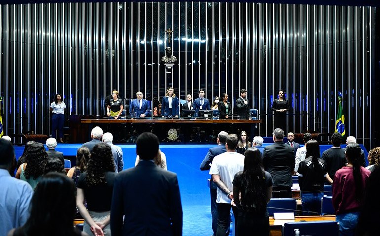 Comissão de Infraestrutura do Senado adia votação de PL de eólicas offshore a pedido do relator