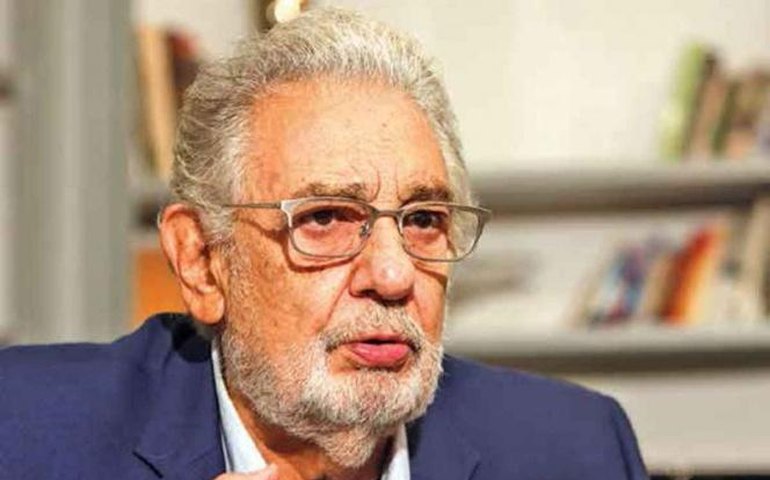 Plácido Domingo tenta limpar nome após ser cancelado nos EUA