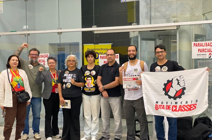 Lenilda Luna inicia agenda desta quinta (20) em ato da categoria bancária