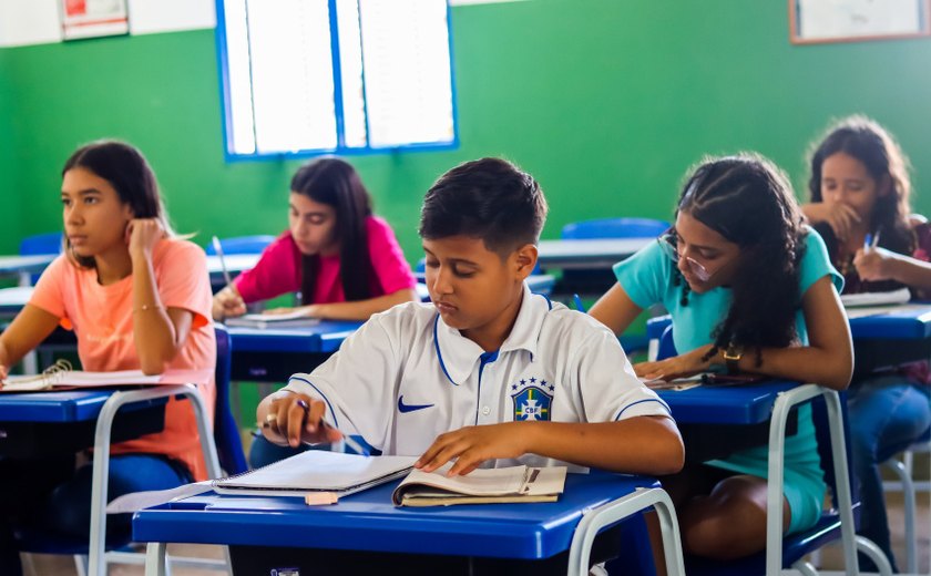 Núcleo de Línguas Estrangeiras abre vagas para turmas de Inglês e Espanhol