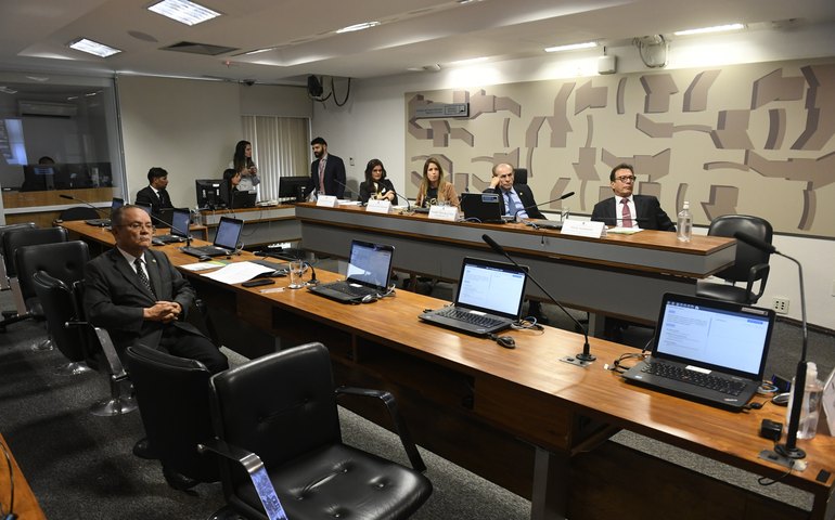 Debatedores defendem construção da Ferrogrão