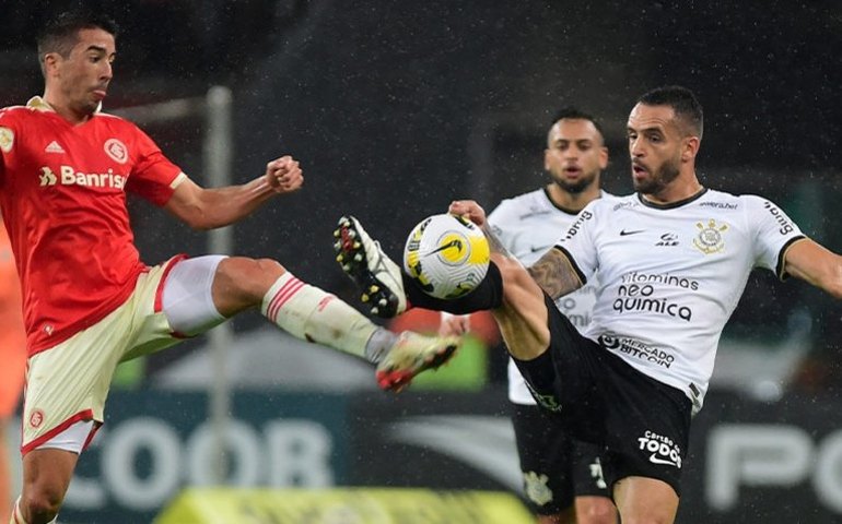 Corinthians empata com o Internacional em jogo com acusação de racismo