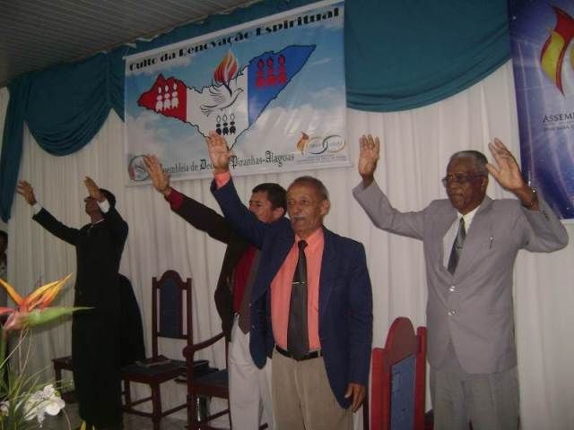 Terceiro culto de renovação espiritual na Igreja em Piranhas