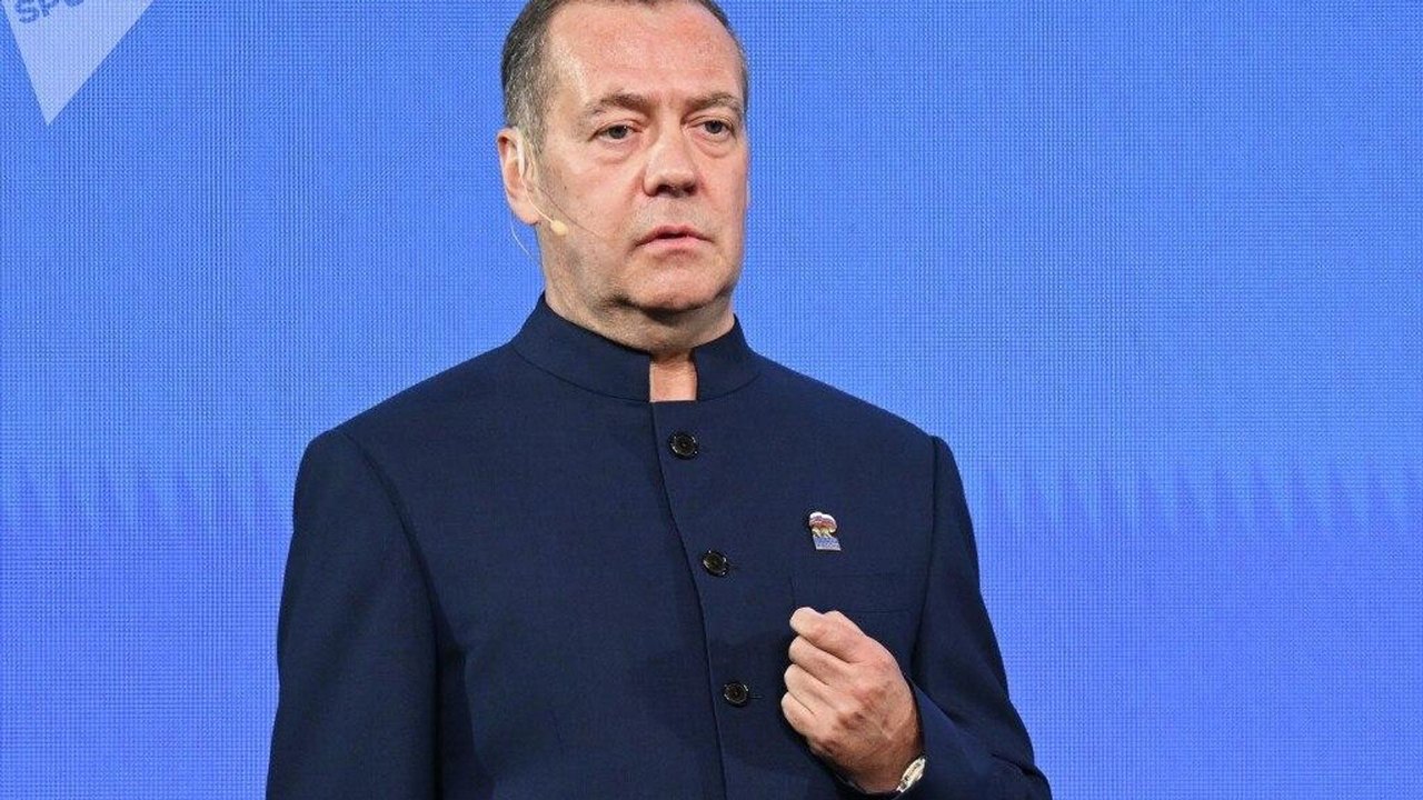 Rússia não se importa com opiniões do Ocidente, afirma Medvedev