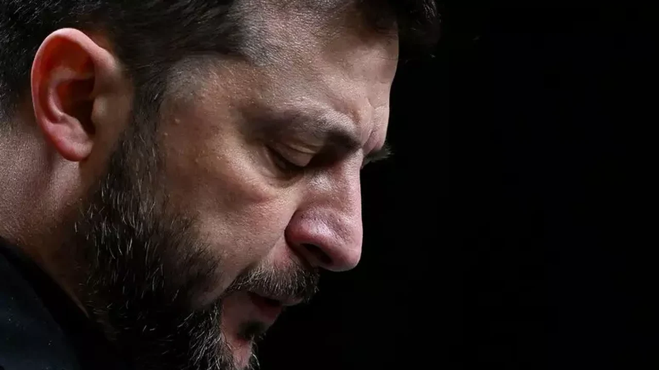 Zelensky diz estar pronto para avançar com acordo de paz