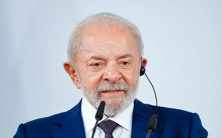 Lula chega à Alemanha para assinar parcerias comerciais e de inovação