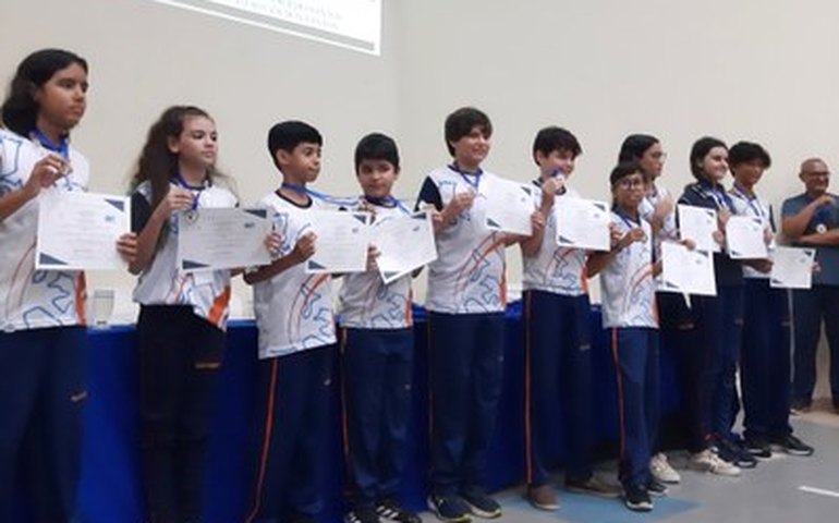 Com Sinpete, Ufal reitera compromisso com educação, ciência e inovação