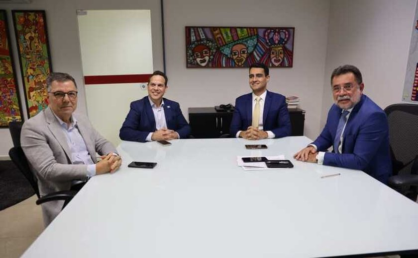 PGJ Lean Araújo e Prefeito de Maceió debatem a construção de políticas públicas