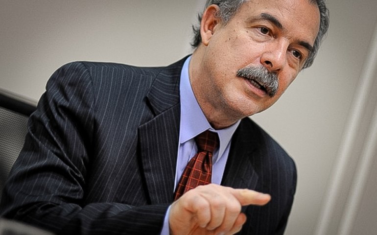 Mercadante defende recriação de pastas do Planejamento e da Indústria