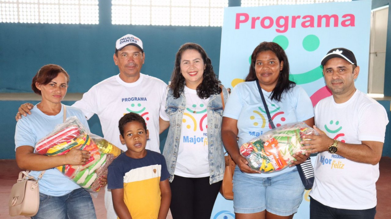 Prefeitura de Major Izidoro entrega mais 1.300 cestas básicas do programa “Major Feliz”