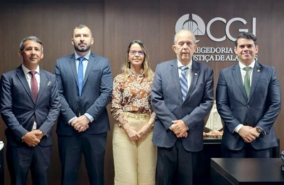 Celyrio Adamastor recebe representantes do Serjal para tratar sobre questões administrativas