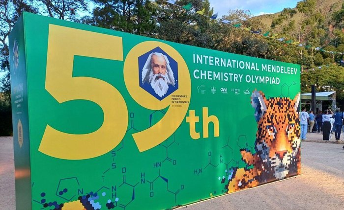 UFMG dá início à Olimpíada Internacional de Química e reforça cooperação entre países do BRICS UFMG dá início à Olimpíada Internacional de Química e reforça cooperação entre países do BRICS