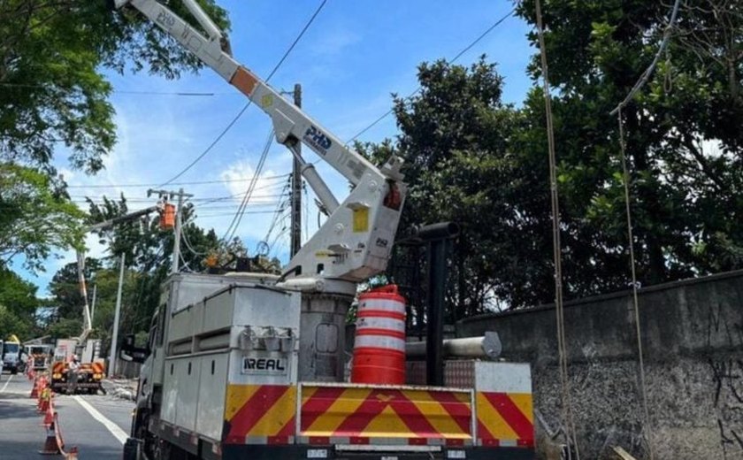 Enel restabeleceu energia a 650 mil clientes em São Paulo; ainda há 1,45 milhão sem luz