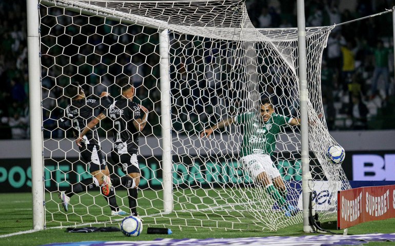 Guarani e Ponte Preta empatam em clássico de Campinas pela Série B