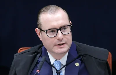 Zanin autoriza julgar ação que acusa deputados do PL de corrupção