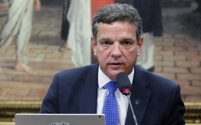 Conselho da Petrobras aprova encerramento antecipado de mandato de presidente