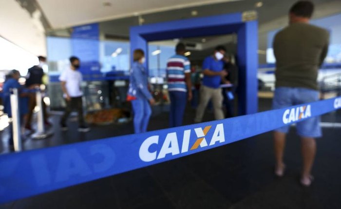 Caixa Econômica Federal anuncia a contratação de 7,7 mil empregados para reforçar o atendimento