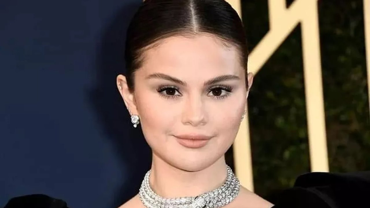 Maisa conhece Selena Gomez em evento de beleza nos EUA