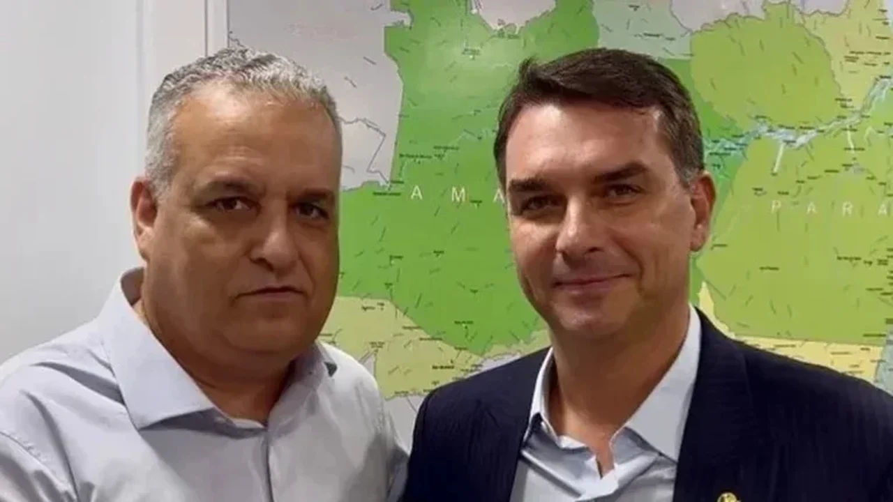 Flávio Bolsonaro e Alfredo Gaspar cumprem agenda política em Alagoas no final de agosto