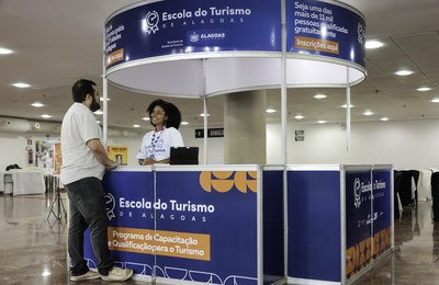 Durante a Bienal do Livro, Setur matriculou mais de 230 pessoas no Programa Escola do Turismo