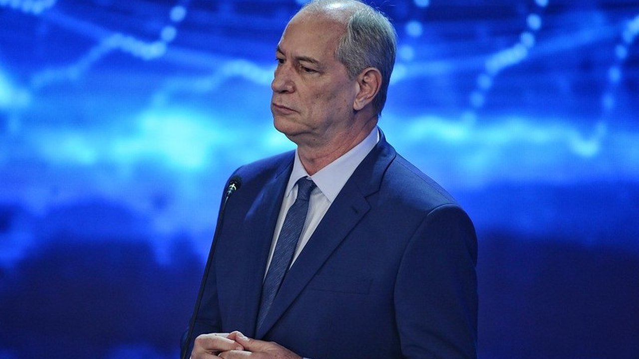Ciro diz que Lula e Bolsonaro adotam os mesmos modelos político e econômico