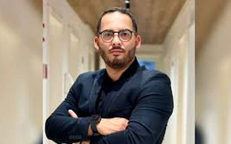 Diretor de TV é preso em Salvador após sair de motel com reporter; caso ganha repercussão ao vivo