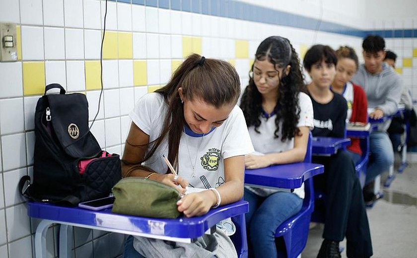 Rede estadual de AL vai ganhar dez novas escolas de tempo integral em 2024