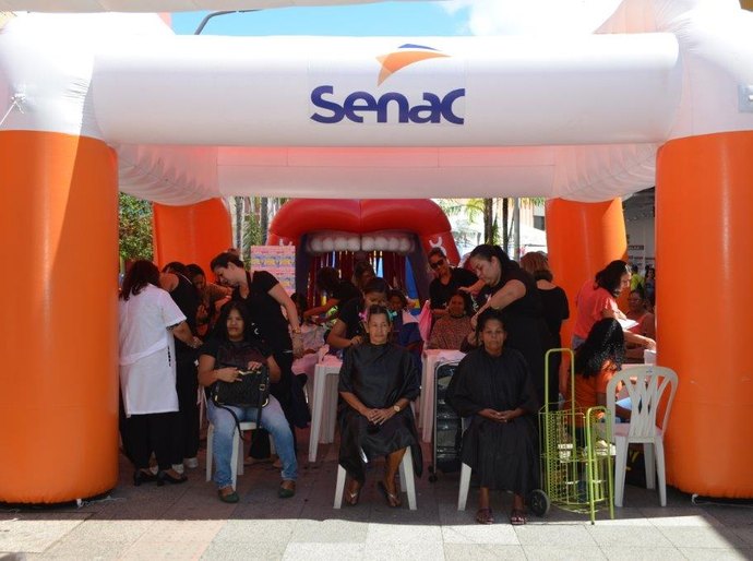 No Centro de Maceió: Senac oferece corte de cabelo gratuito para as mães