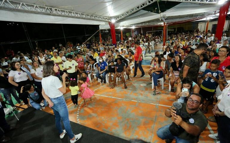 Moradores da Grota do Cigano abrem os braços para receber Marina Dantas