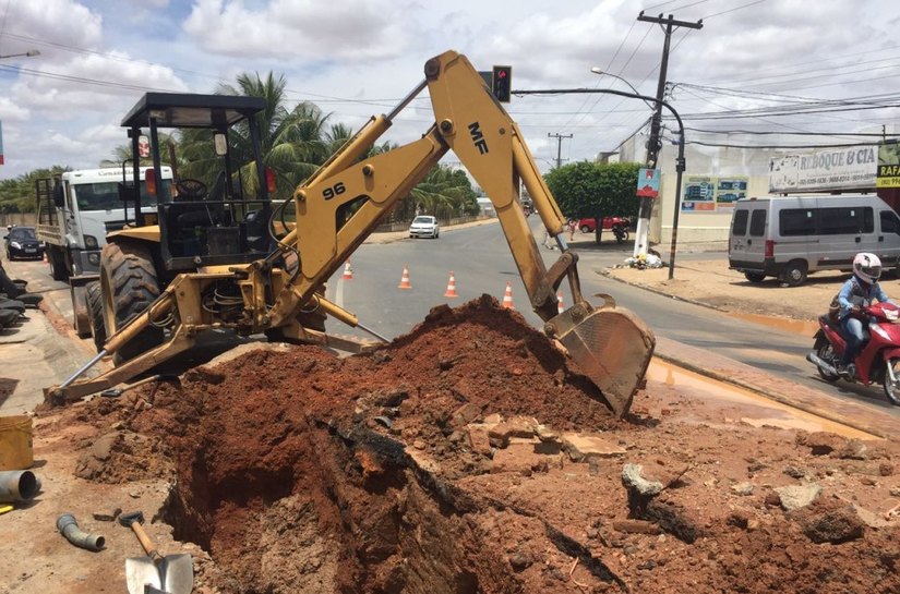 Arapiraca: Obras e SMTT garantem agilidade em serviço da Casal